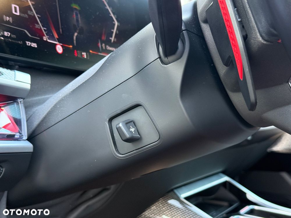 BMW Seria 7 M760e PHEV xDrive sport - 16