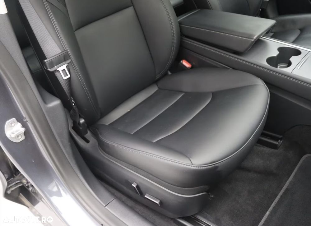 Tesla Model 3 RWD - 13
