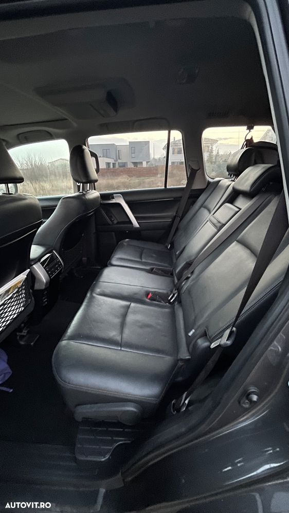 Toyota Land Cruiser 2.8l Turbo D-4D AVS Aut. Luxury - 14