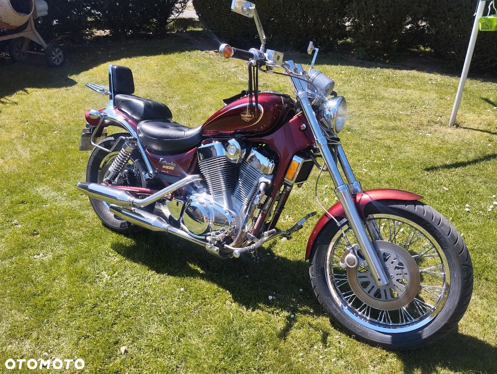 Suzuki Intruder - 5
