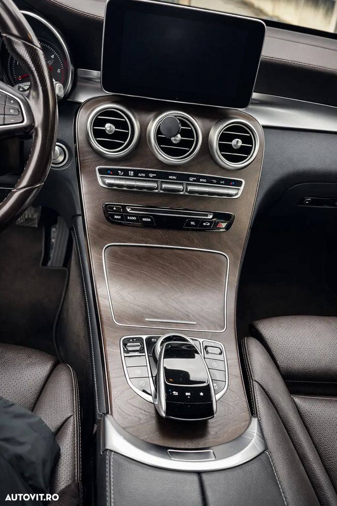 Mercedes-Benz GLC - 13