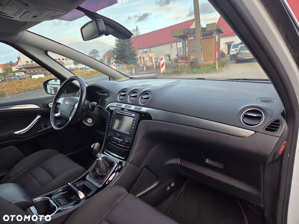 Ford S-Max 2.0 TDCi DPF Titanium X - 28