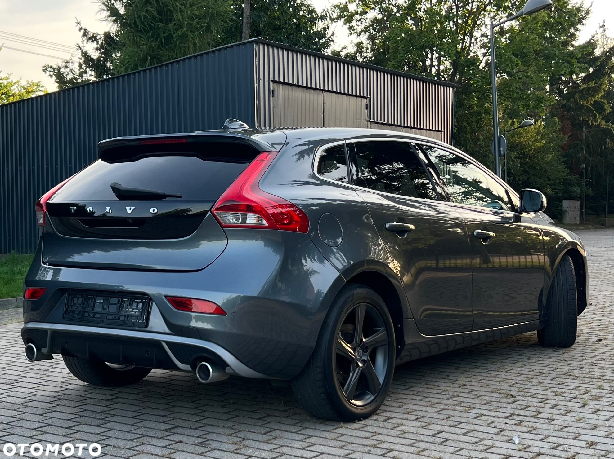 Volvo V40 D3 R-Design Summum - 11