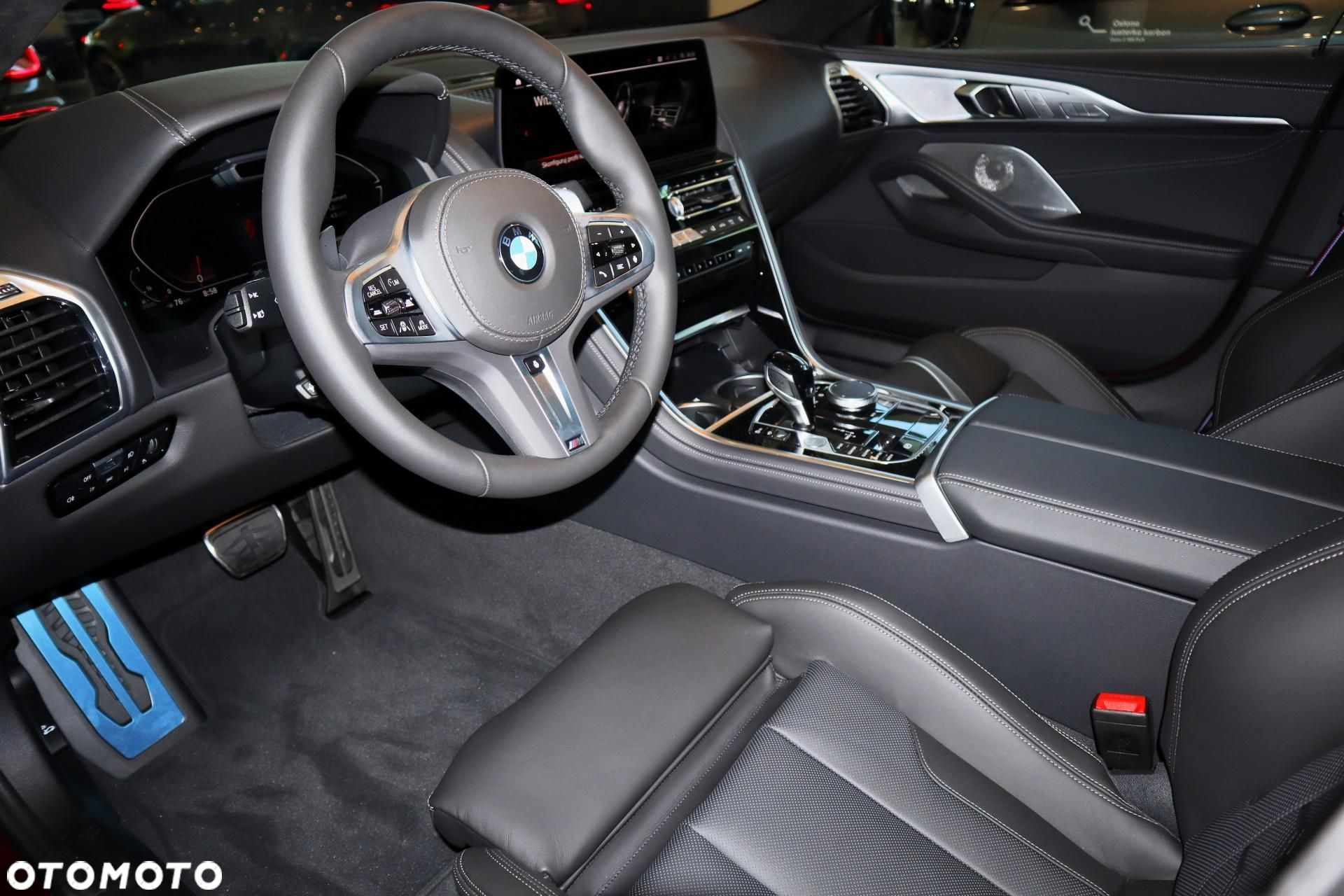 BMW Seria 8 - 10