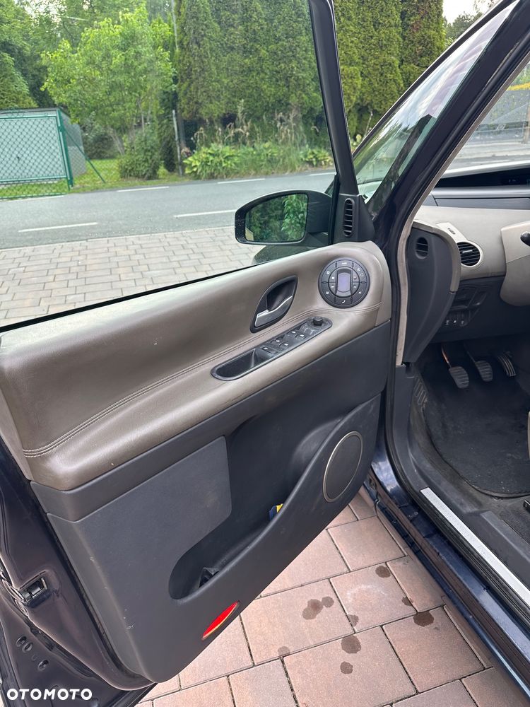 Renault Espace 2.2 dCi Initiale - 7
