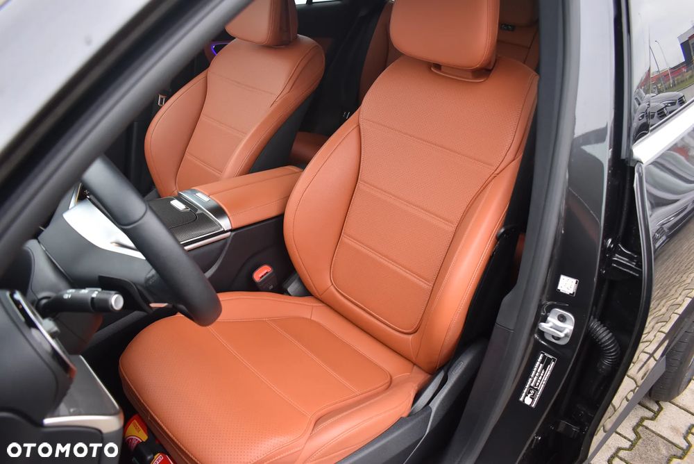 Mercedes-Benz GLC 300 de PHEV 4-Matic Avantgarde - 12