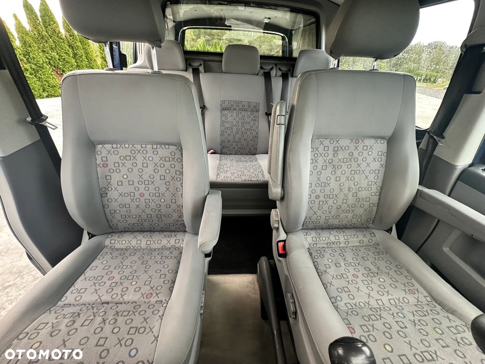 Volkswagen TRANSPORTER T5 BRYGADÓWKA - 17