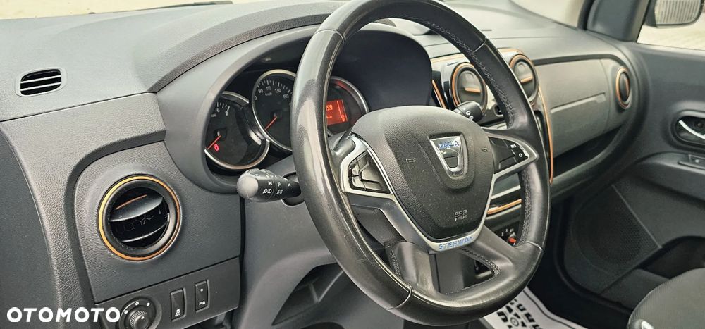 Dacia Lodgy TCe 115 Stepway - 25