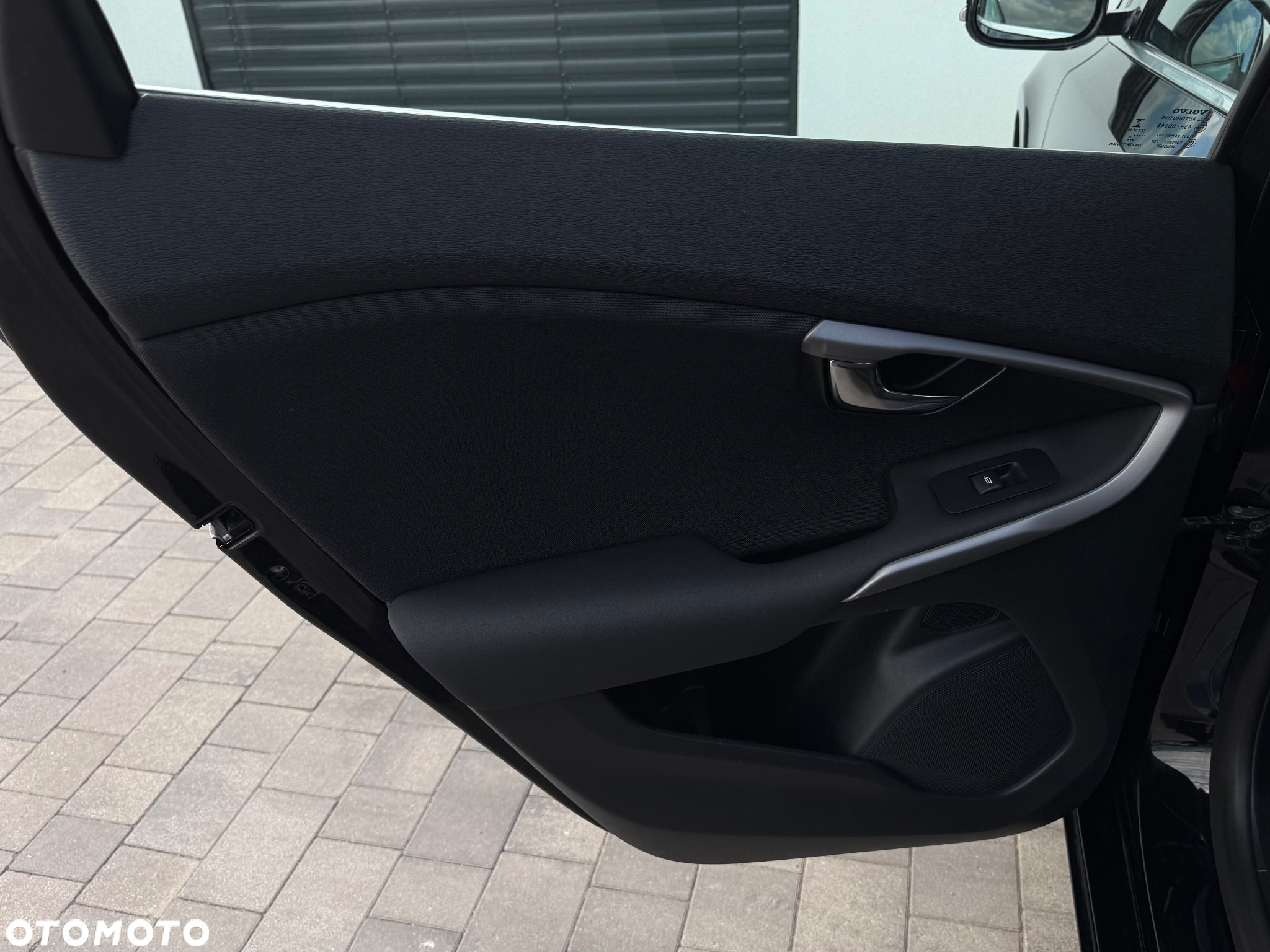 Volvo V40 T4 Powershift R Design - 34