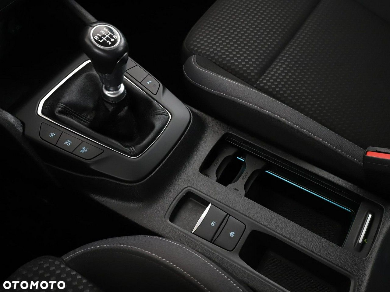Ford Focus 1.5 EcoBlue Start-Stopp-System COOL&CONNECT - 30