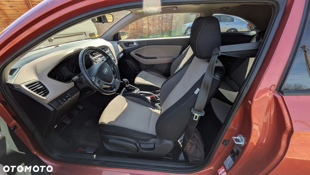 Hyundai i20 1.4 Comfort - 11
