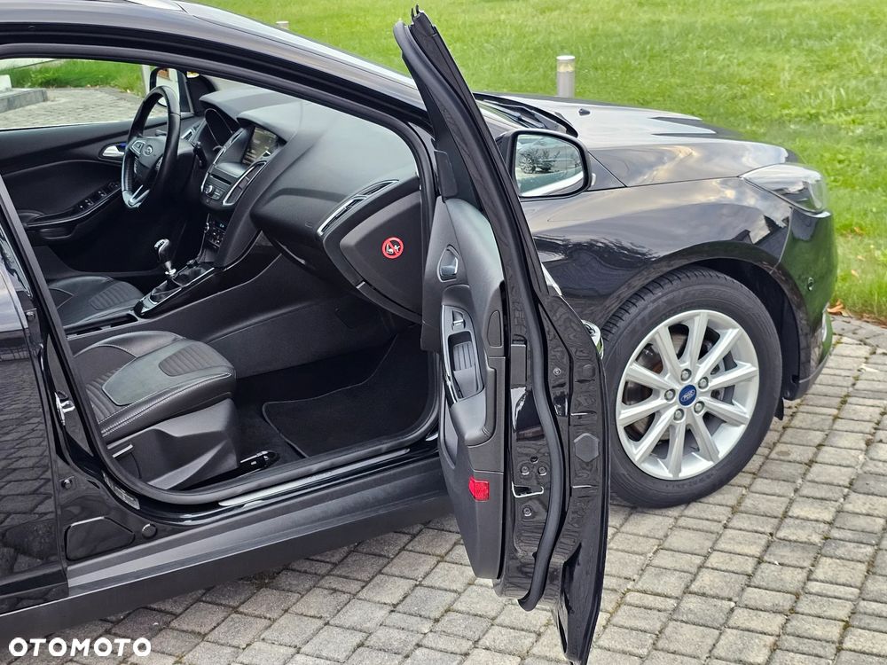 Ford Focus Turnier 1.0 EcoBoost Start-Stopp-System TITANIUM X - 24