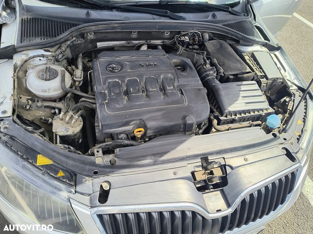 Skoda Octavia 2.0 TDI DSG Style - 14