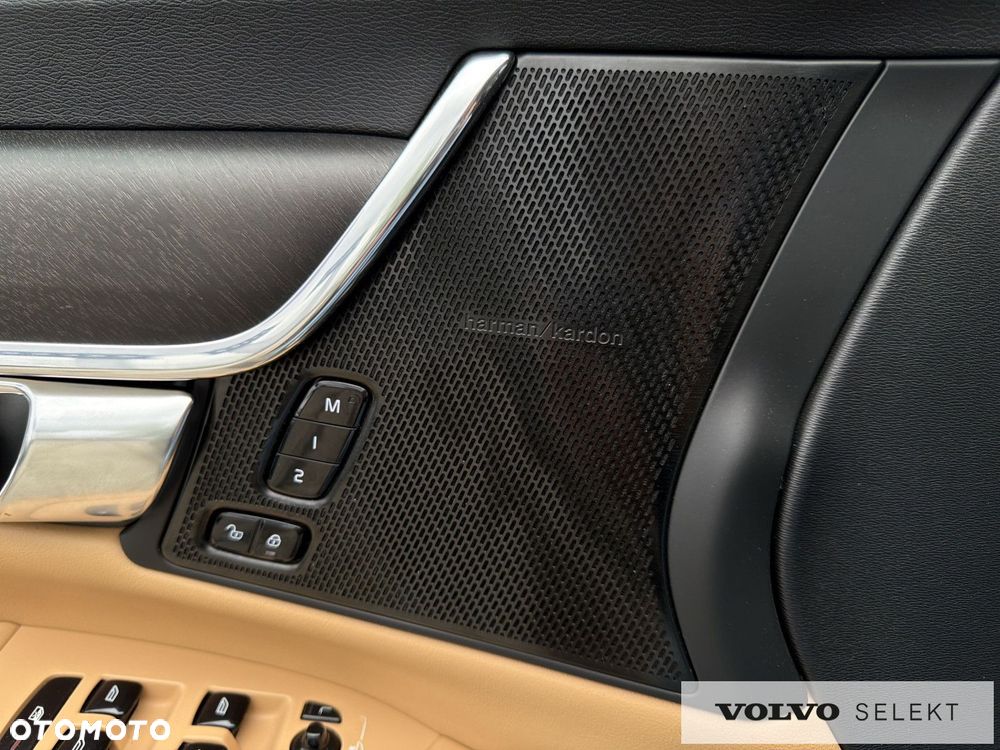 Volvo V90 Cross Country - 28