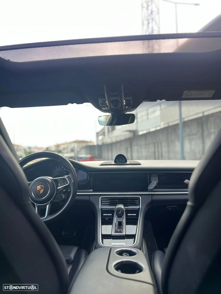 Porsche Panamera 4 E-Hybrid - 11