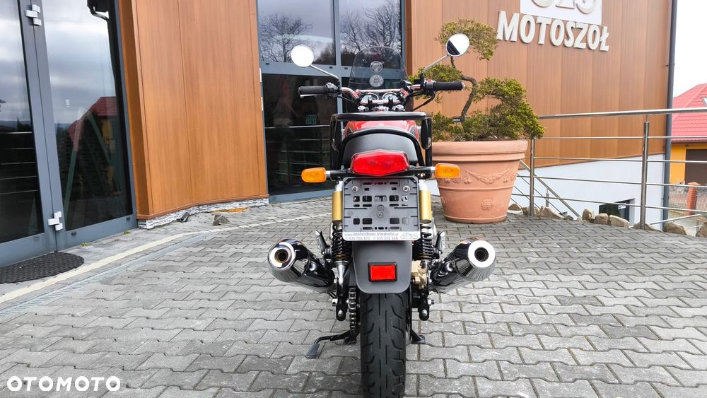 Royal Enfield Interceptor - 4