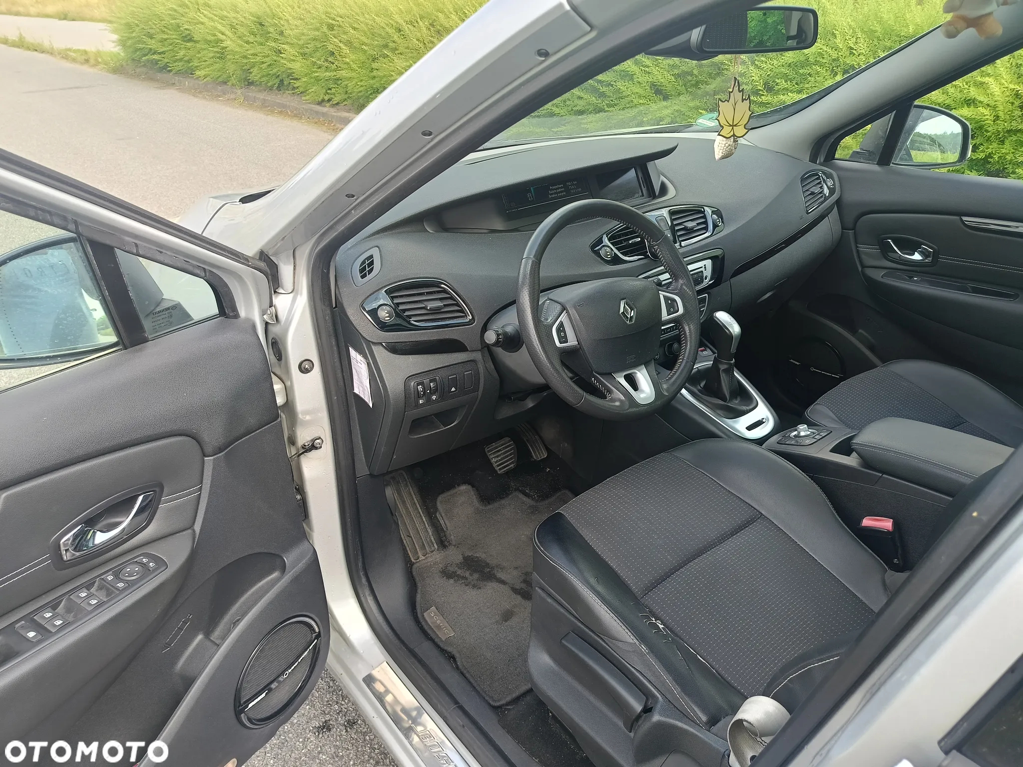 Renault Scenic 2.0 16V 140 CVT Bose Edition - 12