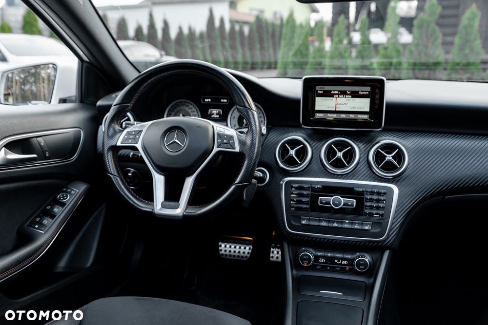 Mercedes-Benz Klasa A 250 4Matic 7G-DCT AMG Line - 25