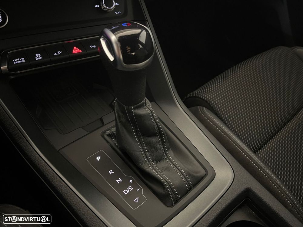 Audi Q3 45 TFSIe S tronic S line - 30