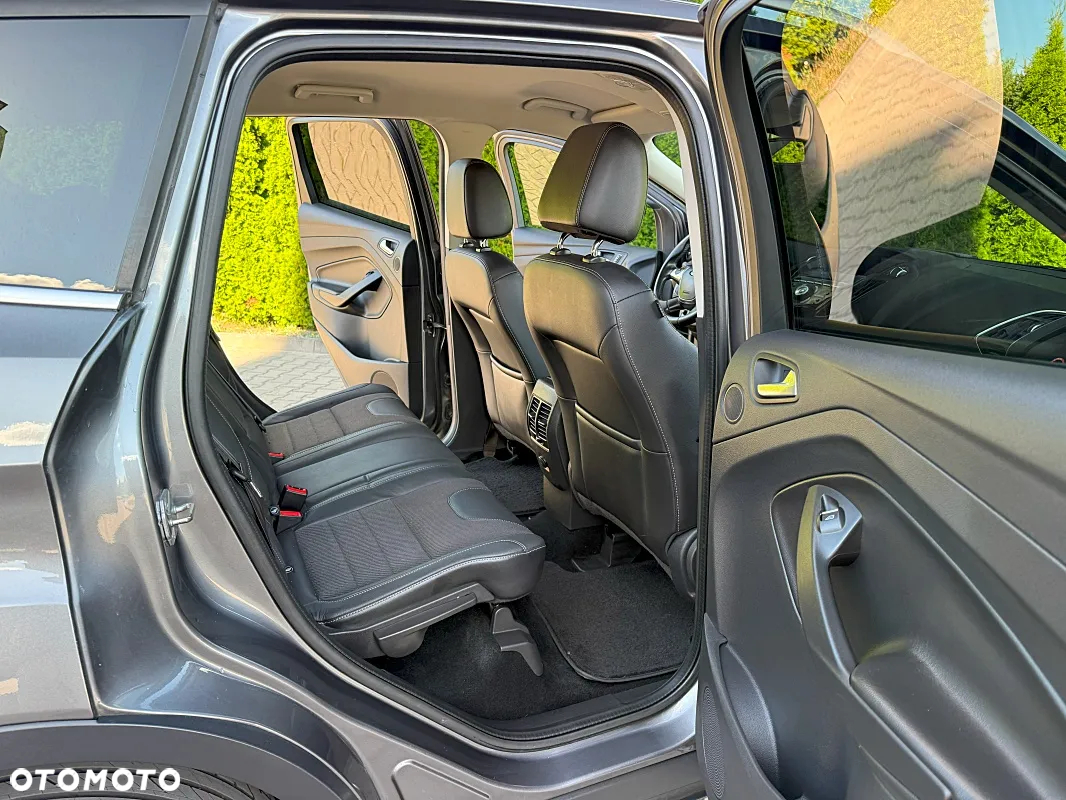 Ford Kuga 1.6 EcoBoost 2x4 Titanium - 19