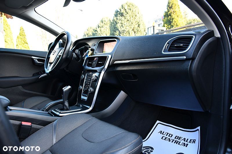 Volvo V40 Cross Country D2 Momentum - 6