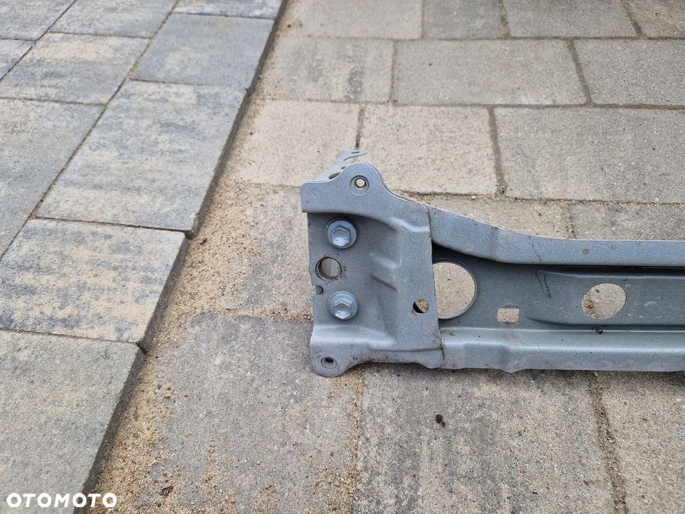 Dolna belka pod chlodnice Yaris Cross - 5