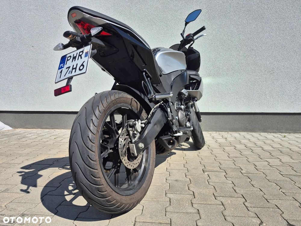 Aprilia Tuono - 4
