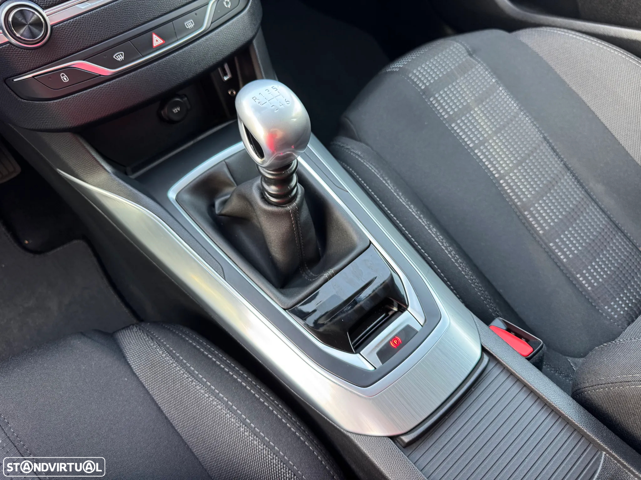 Peugeot 308 SW 1.2 PureTech Allure Full LED - 31