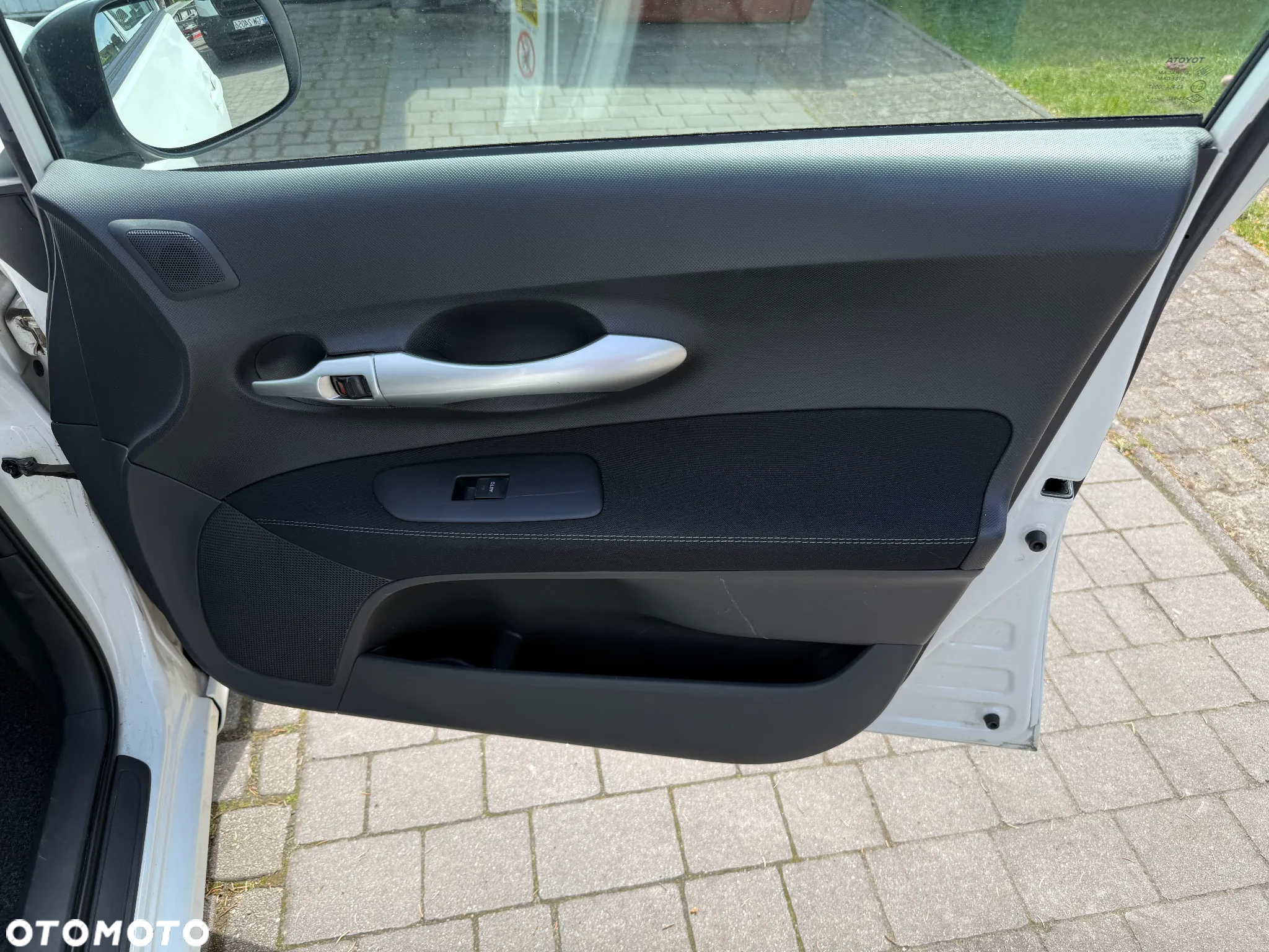 Toyota Auris 2.0 D-4D Executive - 14
