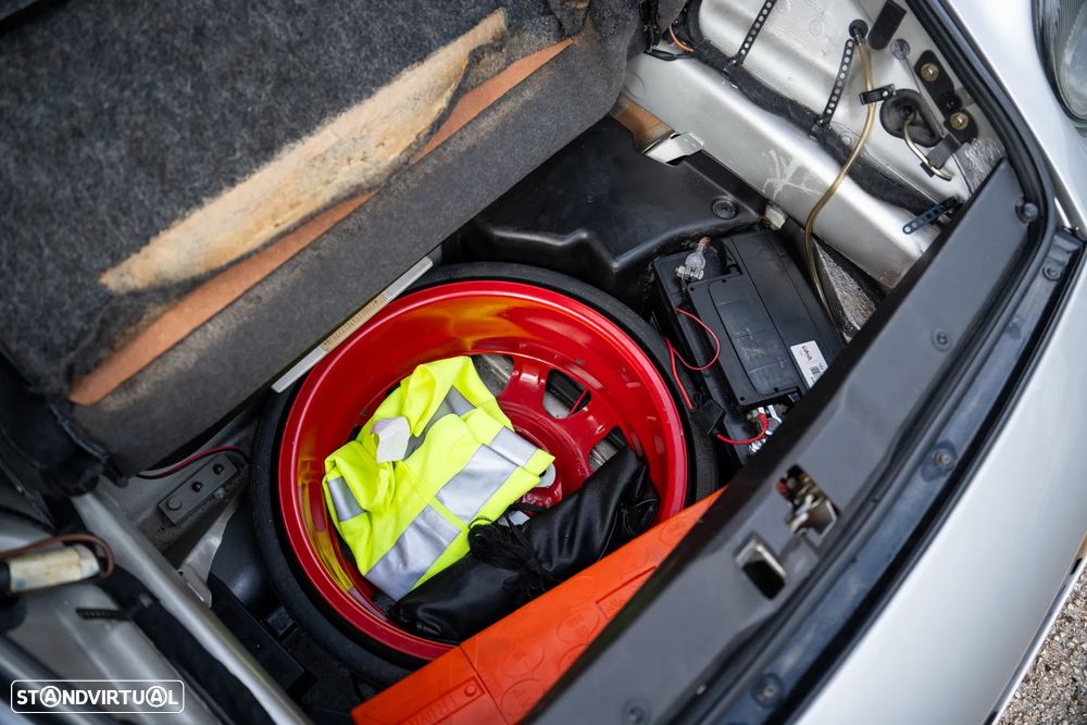 Porsche 911 (993) Cabriolet 3.6 Carrera 2 - 42