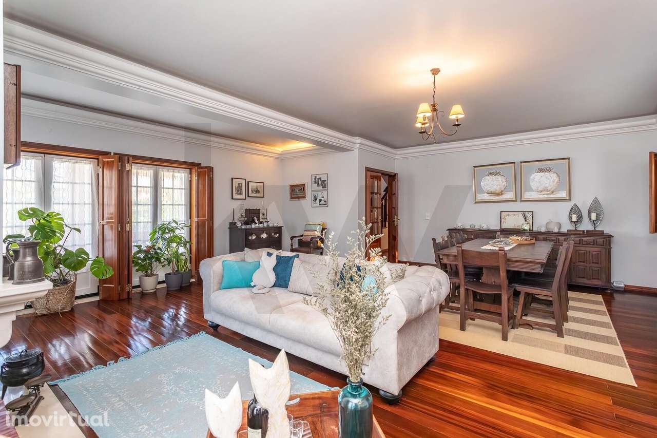 Moradia T3 isolada com 326 m2 inserida num terreno de 790 m2, piscina, - Grande imagem: 4/60