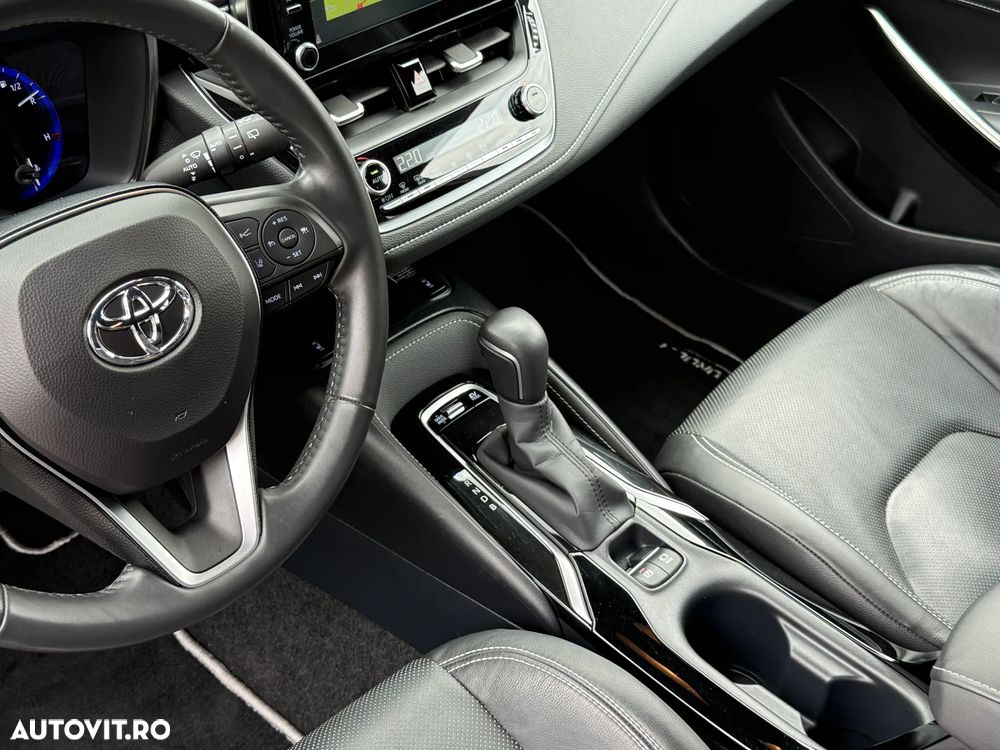 Toyota Corolla 1.8 HSD Dynamic - 17