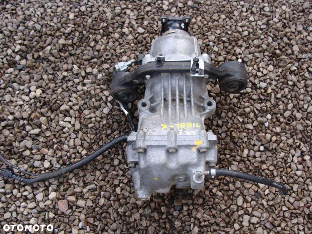 most tył nissan x-trail t30 r145 #1a #2 cao - 1