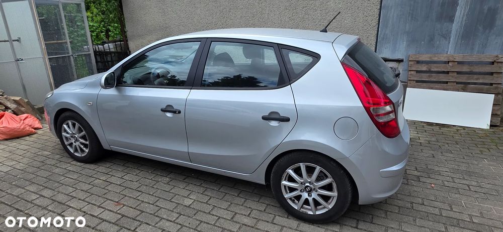Hyundai i30 1.4 Base + - 2