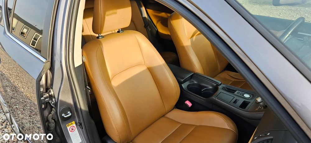 Lexus CT 200h Prestige - 24