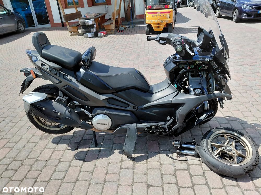 Kymco CV3 - 6