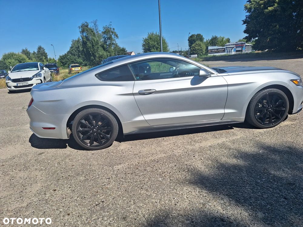 Ford Mustang 2.3 EcoBoost - 4