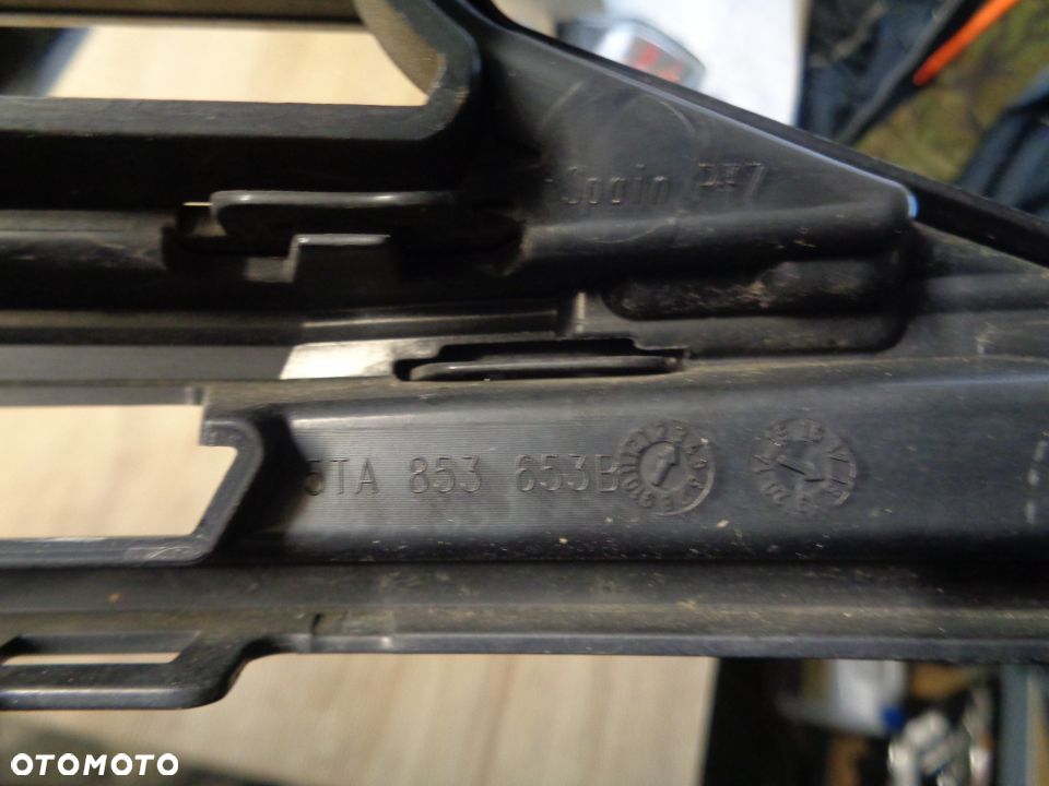 VW TOURAN 5TA GRILL 15--> - 3