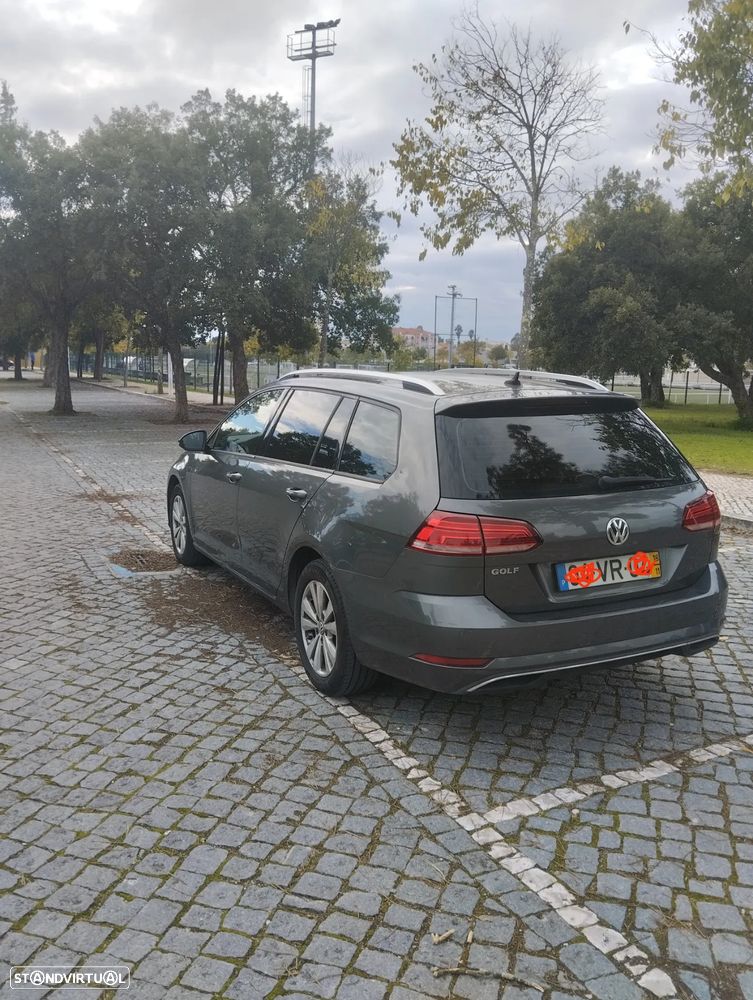 VW Golf Variant 1.6 TDi Confortline DSG - 19