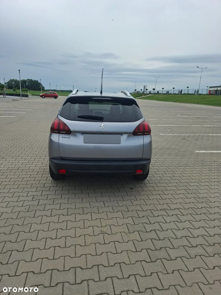 Peugeot 2008 1.5 BlueHDi Allure - 6