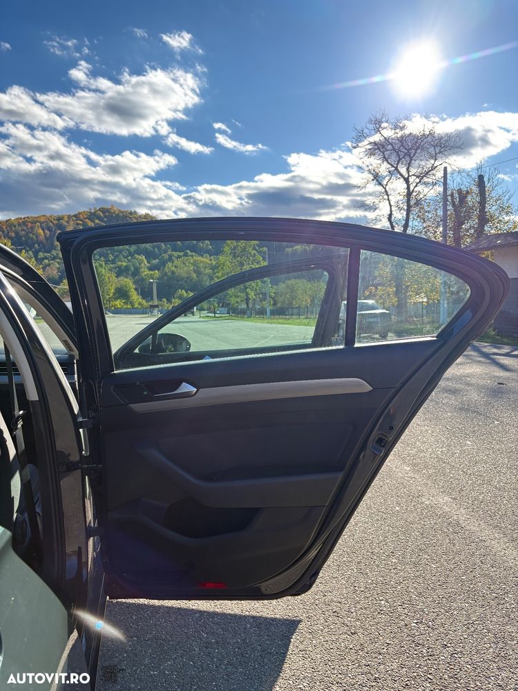 Volkswagen Passat Variant 1.6 TDI Comfortline - 18