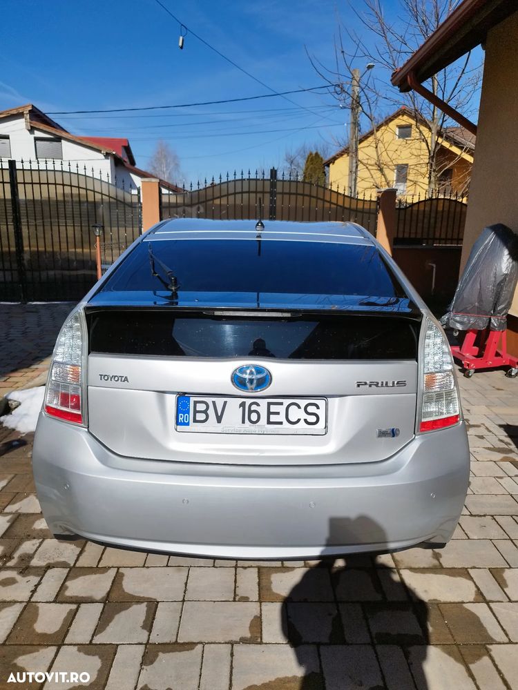 Toyota Prius (Hybrid) Executive - 4