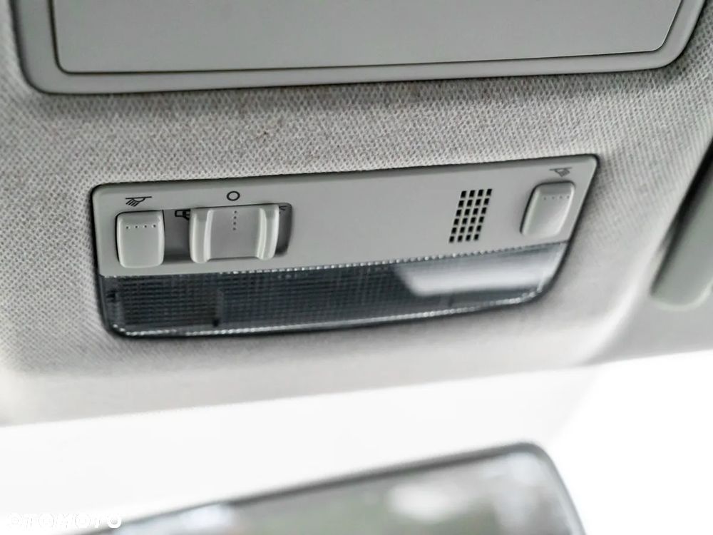 Skoda RAPID 1.0 TSI Ambition - 28