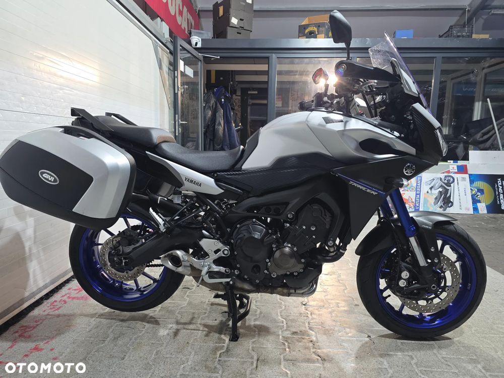 Yamaha MT - 16
