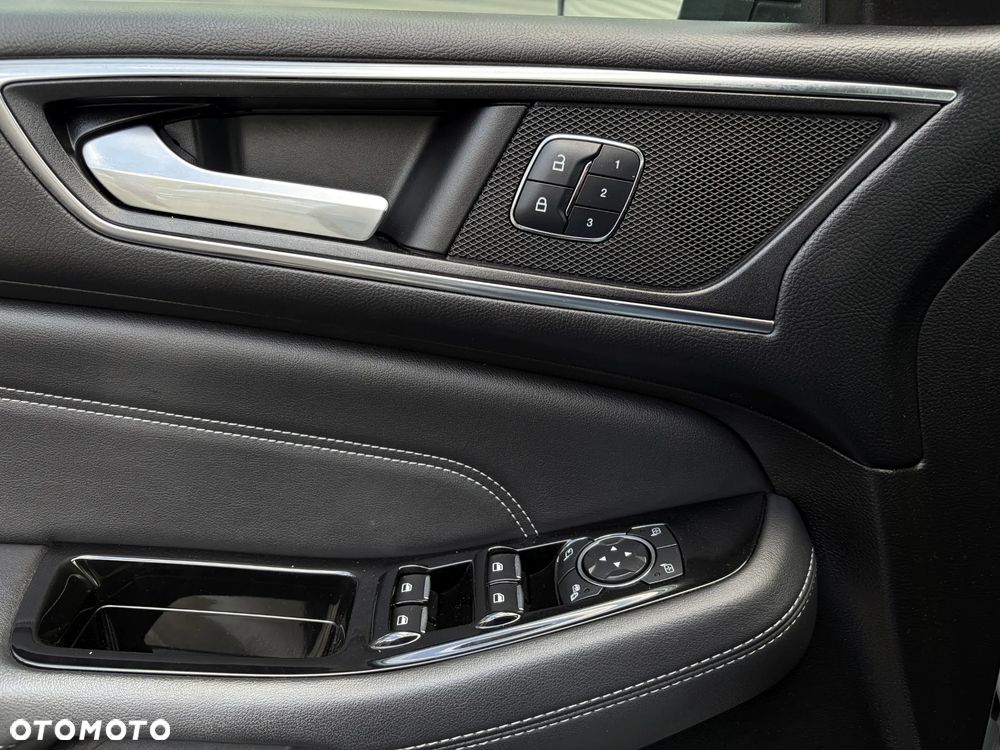 Ford S-Max 2.0 EcoBoost Titanium - 32