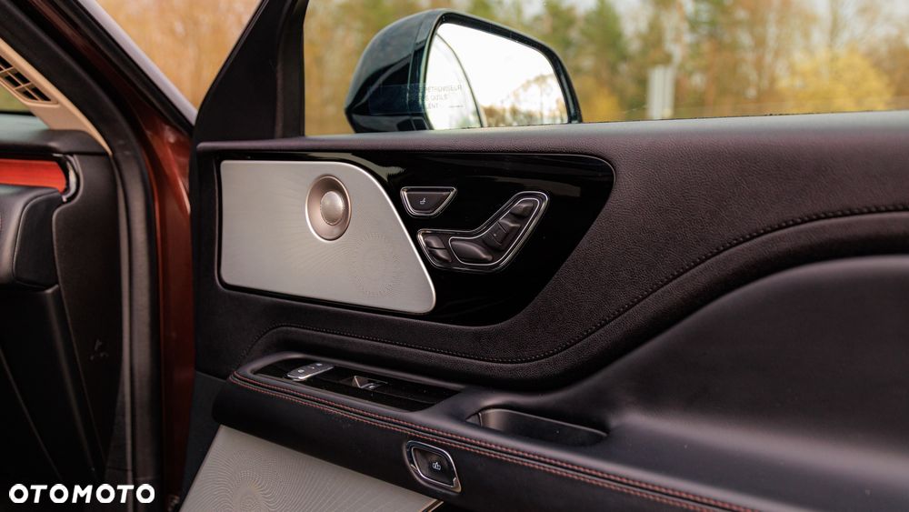 Lincoln Aviator - 22