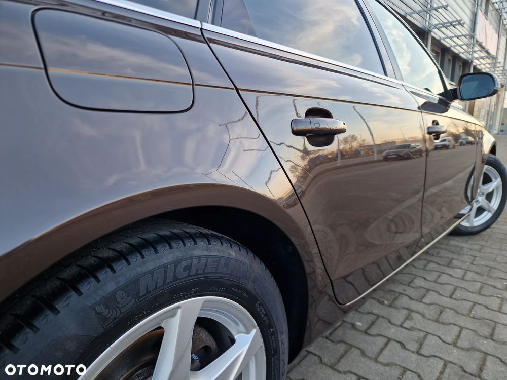 Audi A4 Avant 2.0 TDI Multitronic - 11