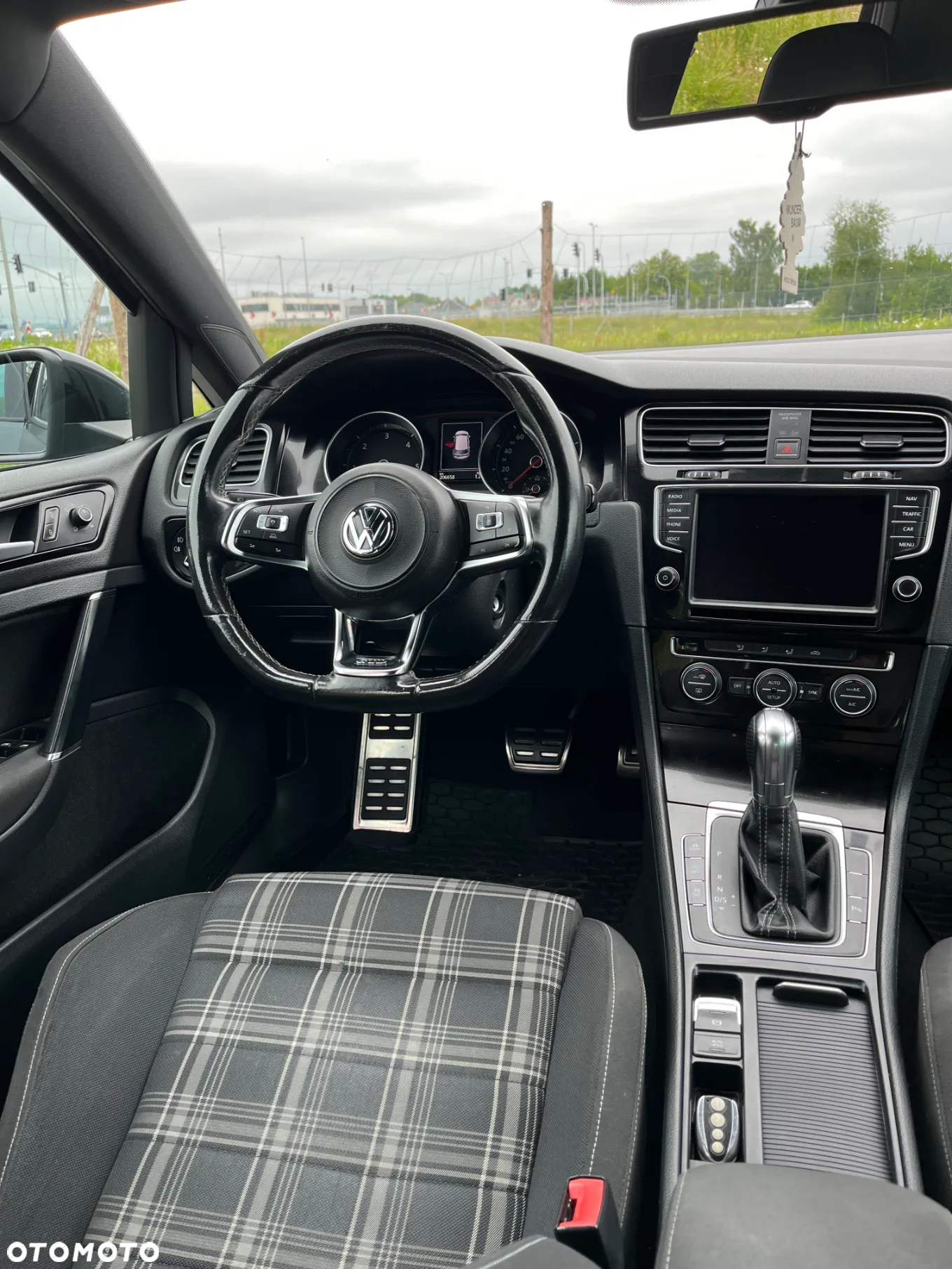 Volkswagen Golf VII 2.0 TDI BMT GTD DSG - 10