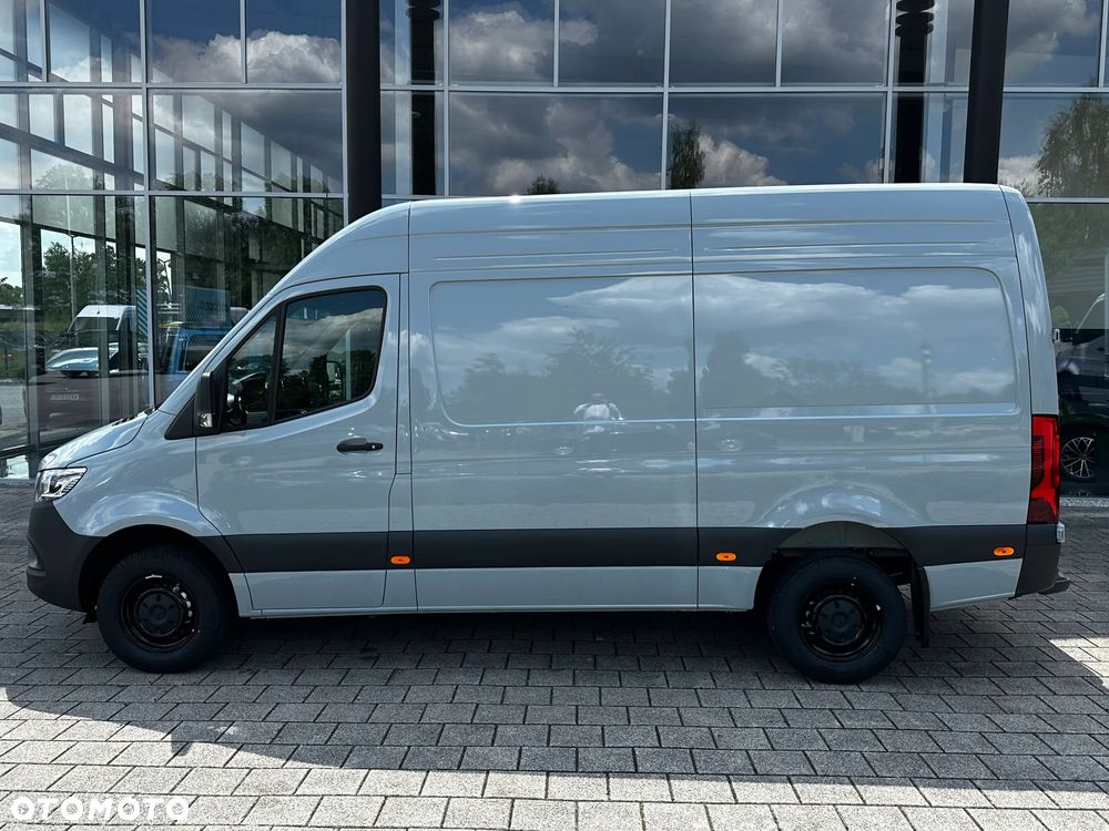 Mercedes-Benz Sprinter - 10