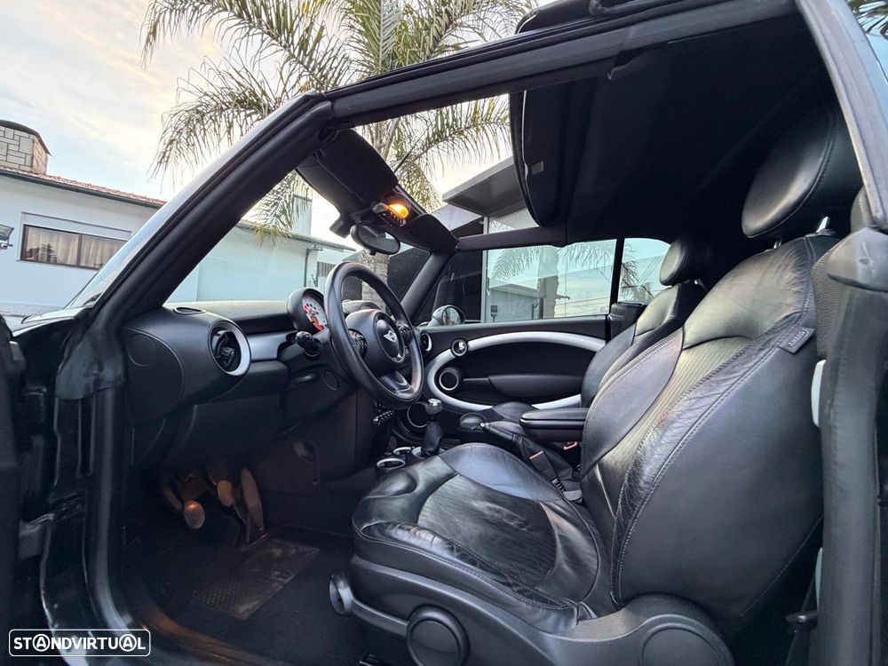 MINI Cabrio Cooper D - 22